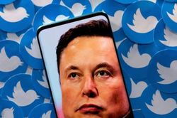 Vừa về tay Elon Musk, Twitter rơi vào hỗn loạn