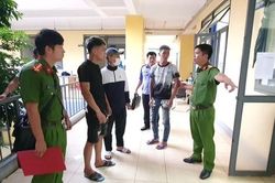 Về 'thăm' trường cũ, trộm 16 máy tính xách tay