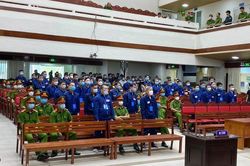 Đại gia xăng lậu cho 'vợ bé' 12 tỷ đồng