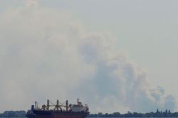 Ukraine cáo buộc quân Nga ngụy trang thành dân thường trước trận đánh quyết định ở Kherson