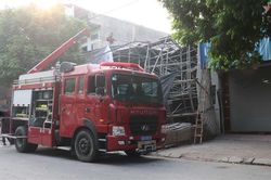 Sập giàn giáo ở thành phố Bắc Ninh khiến hai người thương vong