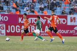 Vòng 24 V-League 2022: 'Chung kết' ở hai đầu bảng xếp hạng