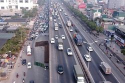 Cục CSGT: 'Không thể rào cứng lô cốt trên đường Nguyễn Xiển'