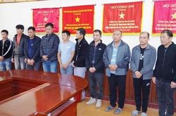 Bắt sới bạc có 4 người Trung Quốc đang say sưa sát phạt