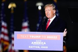 Ông Trump sẽ tung 'thông báo rất lớn' ngày 15/11
