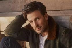 Bộ ảnh chứng minh Chris Evans là người đàn ông quyến rũ nhất hành tinh