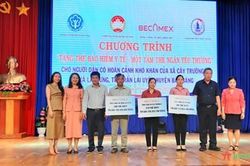 Becamex IDC tặng 1.000 thẻ bảo hiểm y tế tại huyện Bàu Bàng, Bình Dương