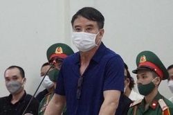 Cựu chỉ huy trưởng biên phòng dẫn mối nhập xăng lậu cho người tình