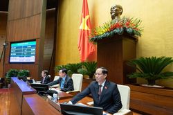 Luật đầu tiên của Kỳ họp thứ 4 được thông qua với tỷ lệ tán thành cao