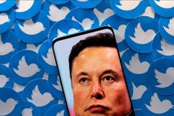 Elon Musk đã bán số cổ phiếu Tesla trị giá gần 4 tỷ USD