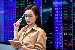 VN-Index thủng tiếp mốc 950 điểm
