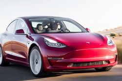 Tesla thu hồi 40.000 xe