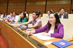 Thông qua Nghị quyết về Kế hoạch phát triển kinh tế - xã hội năm 2023