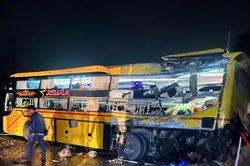 Tai nạn giao thông nghiêm trọng ở TT-Huế, 15 người thương vong