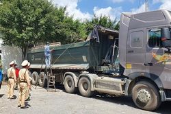 Công an tỉnh Ninh Bình quyết liệt xử lý xe quá tải, cơi nới thùng