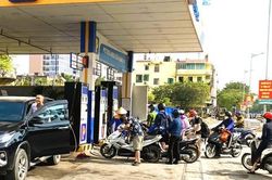 Người Hải Phòng không phải xếp hàng mua xăng, nhưng...