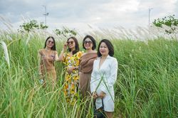 Đà Nẵng: Người dân, du khách hào hứng 'check-in' mùa lau trắng