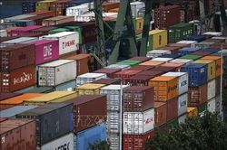 Giới công nghiệp Đức chia rẽ về chủ trương đầu tư ra nước ngoài
