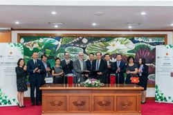 IFC và Ủy ban Chứng khoán Nhà nước ký kết hợp tác tài chính xanh