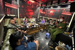 Đà Lạt: Bất ngờ kiểm tra tầng hầm quán karaoke, phát hiện 16 đối tượng dương tính với chất ma túy