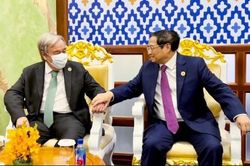 Thủ tướng gặp Tổng Thư ký Liên Hợp quốc: Các nước đang phát triển phải nâng cao tính tự lực tự cường