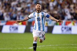 Thế giới nín thở cùng Messi tại World Cup 2022