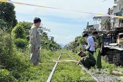 Thanh niên nằm chết trên đường ray với chân đứt lìa, nghi bị tàu hỏa cán