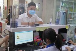 Khám, chữa bệnh bằng căn cước công dân gắn chip: Thuận lợi đôi đường