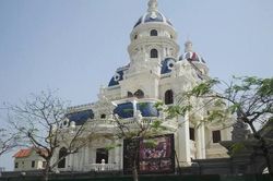 Nộp chưa đủ tiền, tòa lâu đài rộng lớn của đại gia Phát dầu chưa được gỡ kê biên