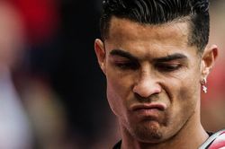 Ronaldo: Tôi bị Man United phản bội, biến thành 'cừu đen'