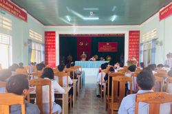 Tổ đại biểu HĐND tỉnh tiếp xúc cử tri thị xã Ayun Pa