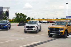 Ford Ranger là ô tô bán chạy nhất Việt Nam trong tháng 10-2022