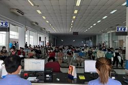 Vé đi lại dịp Tết Quý Mão 2023: Nhộn nhịp đường sắt, hàng không ế ẩm