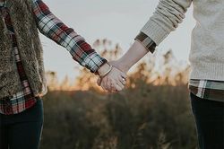 Đưa vợ đến nhà vợ cũ chơi