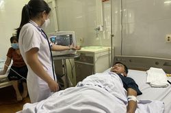 Dịch sốt xuất huyết vẫn đang 'căng', Hà Nội nỗ lực dập dịch