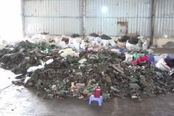 Đồng Nai: Phát hiện cơ sở tái chế phế liệu tàng trữ khối lượng ' khủng' chất thải rắn nguy hại