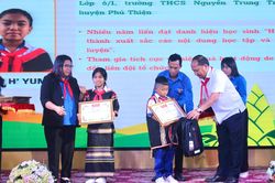 Gia Lai tuyên dương 81 thiếu nhi dân tộc và thiếu nhi nghèo vượt khó học giỏi