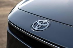 Toyota, Mercedes-Benz tiếp tục là những thương hiệu ô tô giá trị nhất trong năm 2022