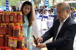 Kinh tế Kinh tế Triển khai thanh toán không dùng tiền mặt với Hue-S