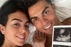 Ronaldo lần đầu tiết lộ tên con trai đã qua đời