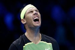 Alcaraz lập kỷ lục sau khi Nadal bị loại sớm ở ATP Finals
