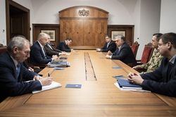 Hungary phản ứng về sự cố tên lửa ở Ba Lan