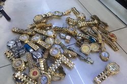 TP Hồ Chí Minh: Thu giữ 1.200 đồng hồ nhái thương hiệu nổi tiếng