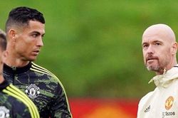 Ten Hag không cho Ronaldo thi đấu tiếp cho Man United