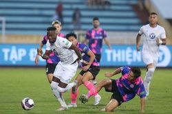Nghĩ từ chuyện thưởng ở V-League