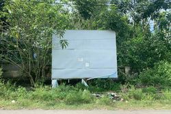Cần thay mới bảng tuyên truyền