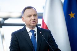 Tổng thống Duda: Khả năng tên lửa rơi xuống Ba Lan là từ hệ thống của Ukraine