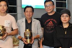 Tro cốt nhạc sĩ Lam Phương đã về tới Việt Nam