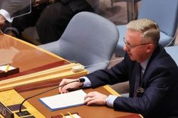 Ba Lan cam kết với Ukraine một điều bất chấp vụ rơi tên lửa, Kiev nói đợi mãi mà Nga 'không liên lạc'