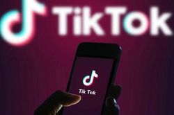 Trung Quốc phản ứng khi FBI nói TikTok 'gây ra mối đe dọa an ninh quốc gia nghiêm trọng'
